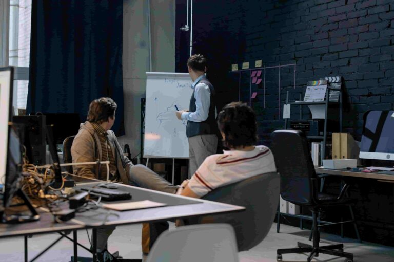 Why Early-Stage Entrepreneurs Need Structured Support, Not Just Grit